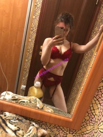 Эскорт Кемерово Khelga — брюнетка, грудь 75C (3-й) (фото 1)